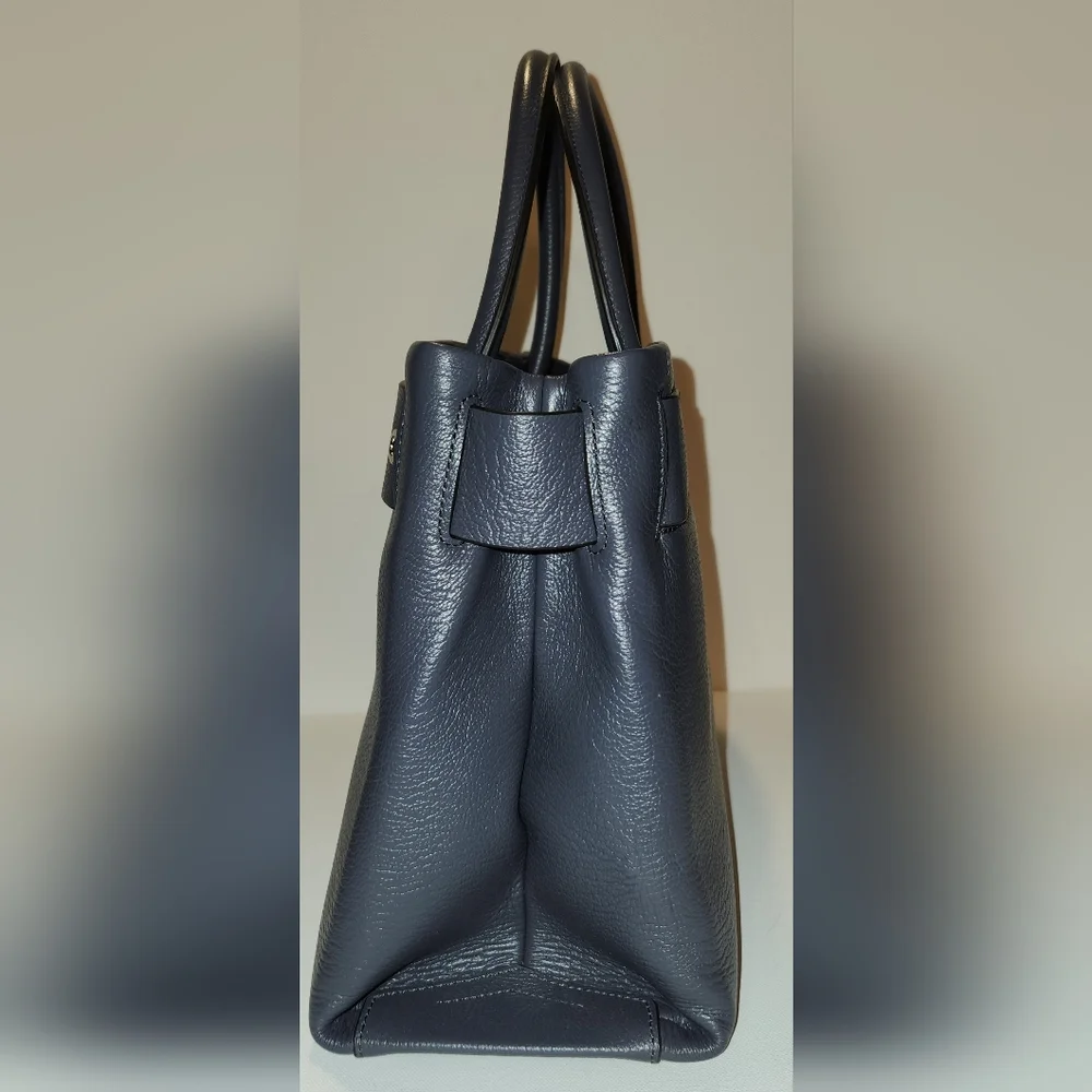 NWT! Henri bendel riverside carryall gray leather Satchel with buckle - Picture 4 of 10